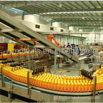 Συσκευασία χυμού πορτοκαλιού σε μηχανή σφράγισης πλήρωσης μπουκαλιών